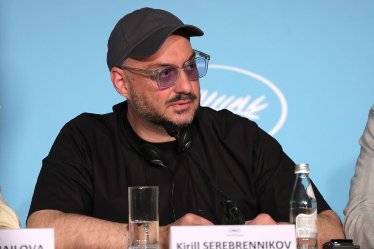 Cannes : le réalisateur de « La femme de Tchaïkovski » demande la levée des sanctions contre l’oligarque russe Roman Abramovich