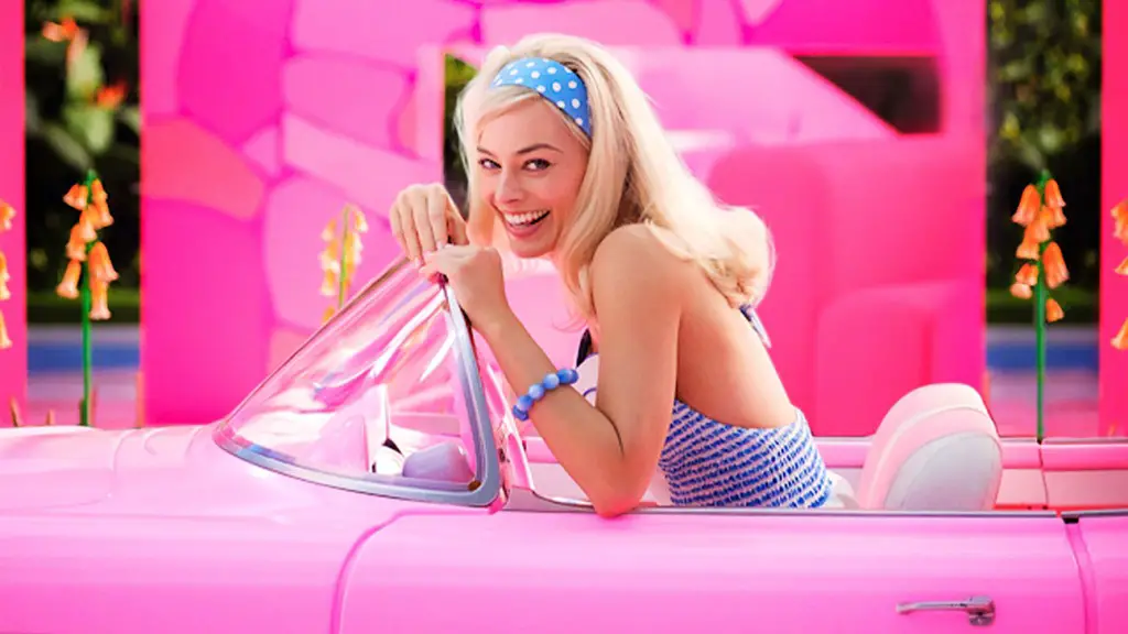 MARGOT ROBBIE comme Barbie dans Warner Bros Pictures' 