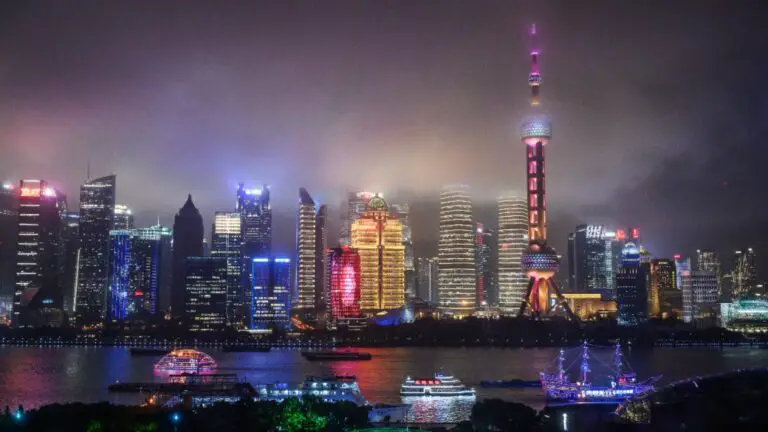 Le Festival du film de Shanghai supprimé en réponse aux flambées de COVID en Chine