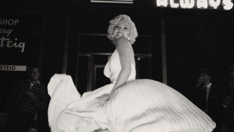 Ana de Armas critique la note NC-17 pour son film Netflix Marilyn Monroe ‘Blonde’