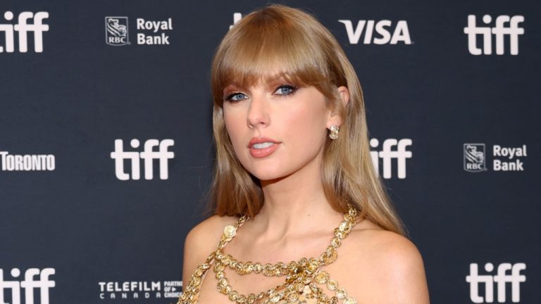 Taylor Swift fera ses débuts en tant que réalisateur avec Searchlight