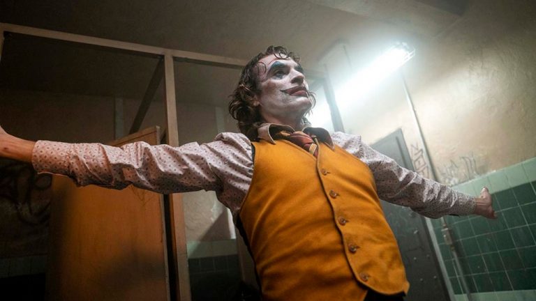 Todd Phillips révèle le premier aperçu de «Joker: Folie à Deux» alors que la suite commence la production
