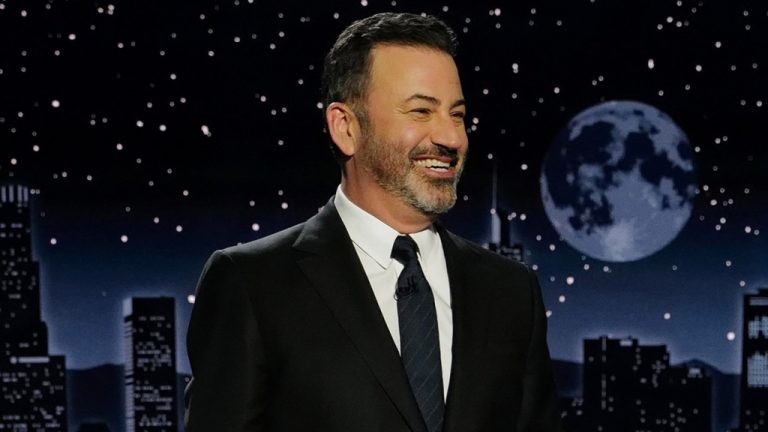 L’hôte des Oscars, Jimmy Kimmel, réagit aux noms et parie sur l’émission de récompenses : « Ils encouragent quelqu’un qui a un problème de jeu à me gifler »