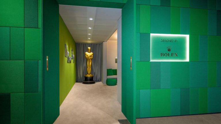 À l’intérieur de la salle verte officielle des Oscars de Rolex avec son design durable inspiré de la forêt tropicale