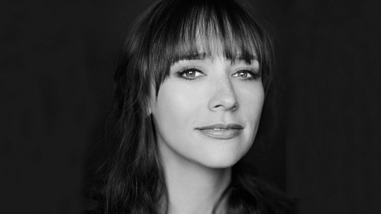 Rashida Jones rejoint Kate McKinnon dans le drame de science-fiction d’Andrew Stanton « En un clin d’œil » (exclusif)