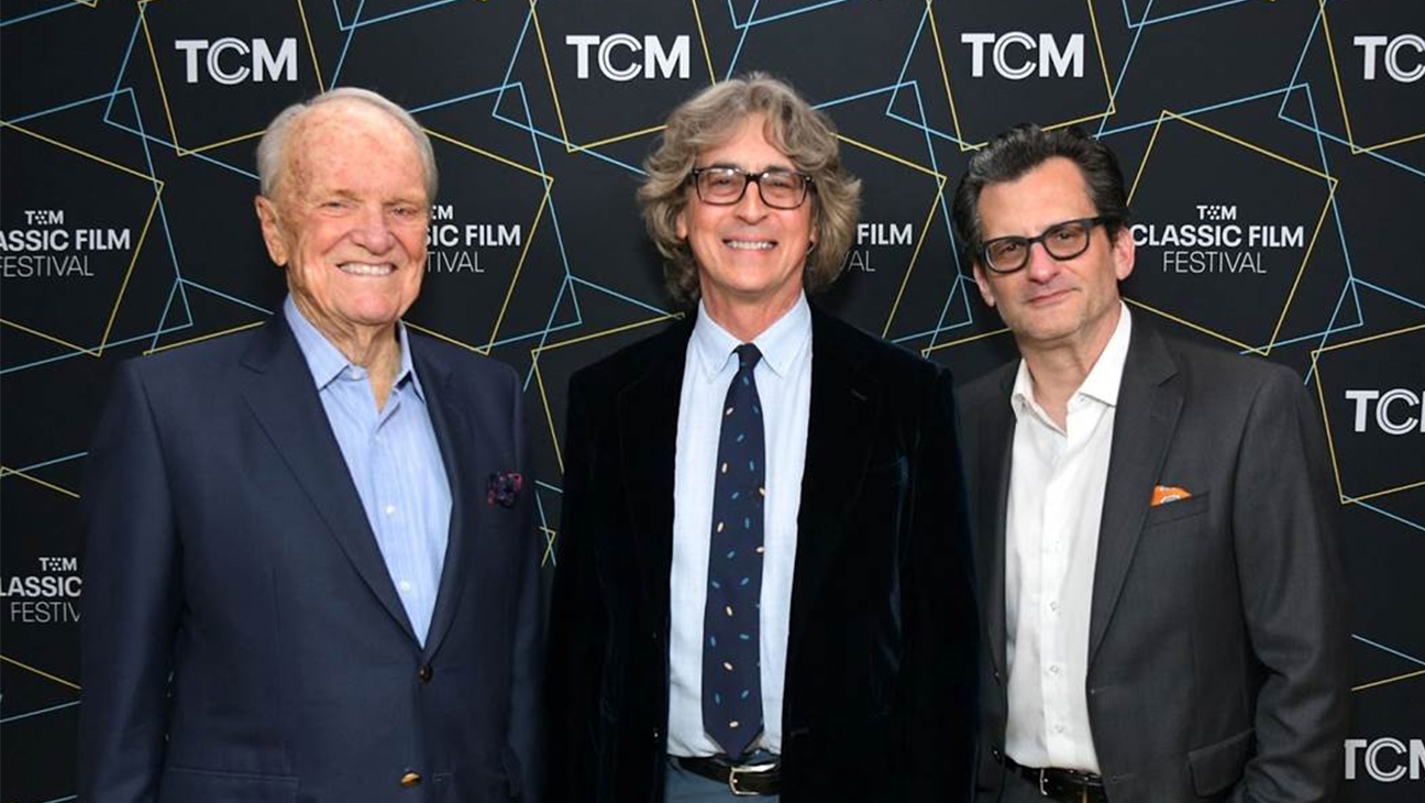 (LR) George Stevens Jr., Alexander Payne et l'animateur du TCM Ben Mankiewicz assistent à la projection de 