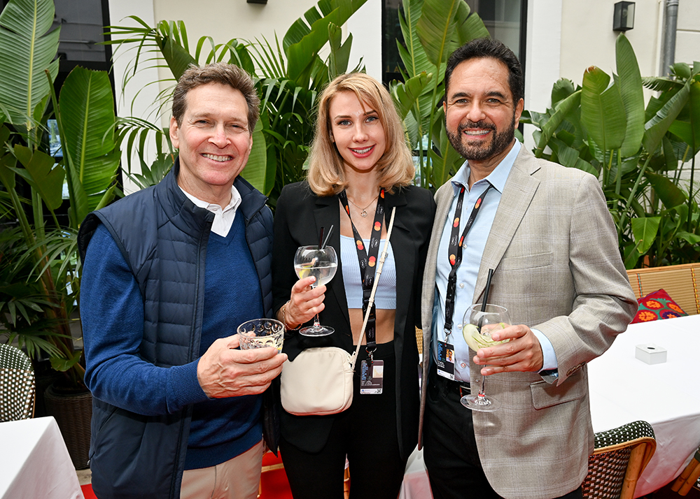 Le Hollywood Reporter, Cannes, Steven Beer, Charles Acosta