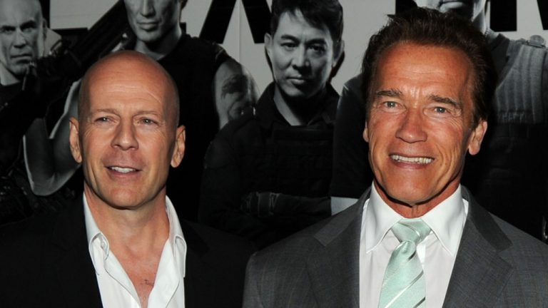 Arnold Schwarzenegger sur la retraite de Bruce Willis : les stars de l’action « ne prennent jamais vraiment leur retraite… elles rechargent »