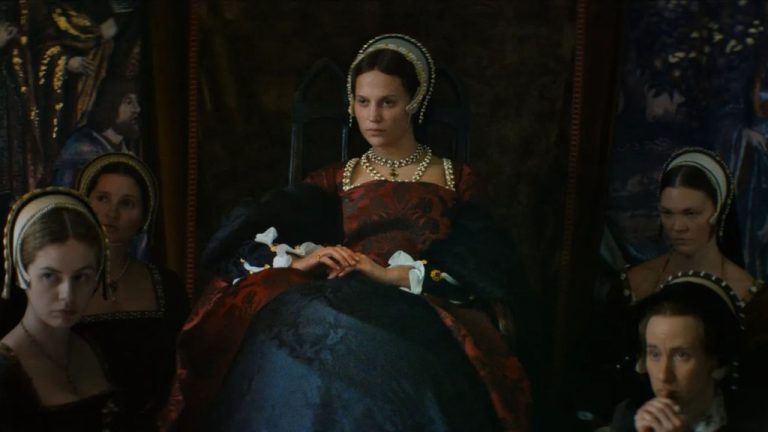 Cannes : Alicia Vikander sur le film « Firebrand » d’Henry VIII et être une « grande fan de Jason Bourne »