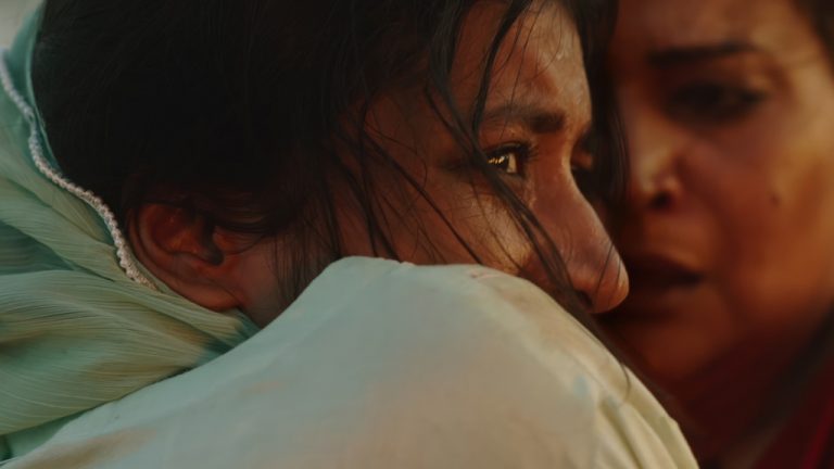 Joyau caché de Cannes : l’oppression patriarcale rencontre l’horreur surnaturelle dans le long métrage pakistanais « In Flames »