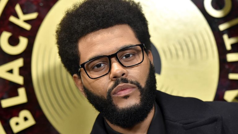 The Weeknd dit que « tout est un risque » tout en parlant des reprises de « The Idol », ajoute qu’il « a sacrifié ma santé et ma maison » à Retool HBO Show