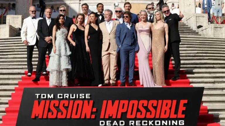 Tom Cruise et le casting de « M:I 7 » illuminent Rome pour la première mondiale, le réalisateur déclare que la franchise prendra fin lorsque les gens ne seront « plus divertis »