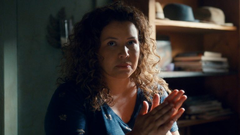 Critique de « L’horreur de Dolores Roach »: Justina Machado dans la dramatique dramatique du cannibalisme de Prime Video