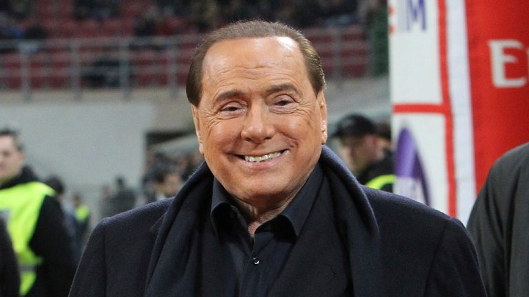 Silvio Berlusconi confie le contrôle de l’empire des médias aux enfants les plus âgés