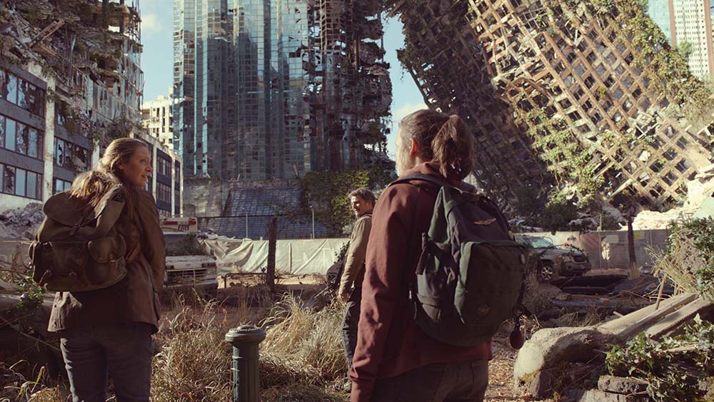 The Last of Us de HBO, nominé aux Emmy pour la meilleure série dramatique, est basé sur le jeu vidéo Naughty Dog du même nom et se déroule dans un monde postapocalyptique en proie à des survivants ressemblant à des zombies d'une pandémie fongique.