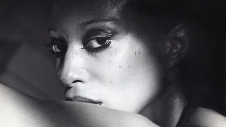 La bande-annonce de « Donyale Luna : Supermodel » taquine le documentaire de HBO sur la vie et l’héritage d’un révolutionnaire du mannequin noir (exclusif)