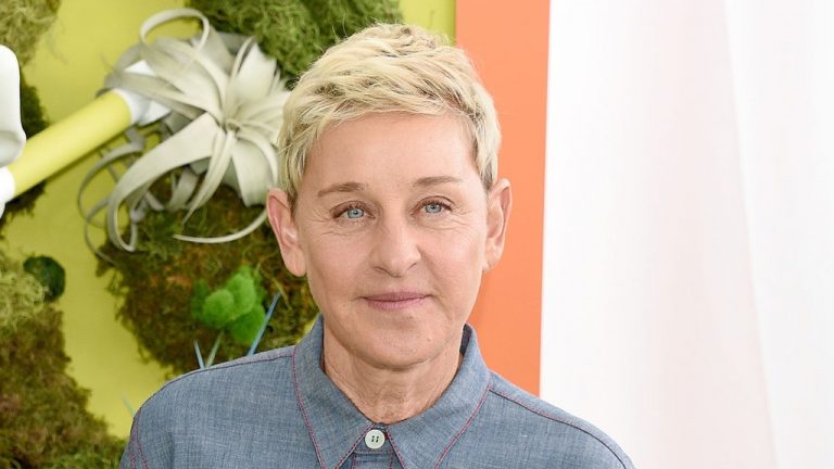 Ellen DeGeneres prépare une émission spéciale « Sauver les gorilles » en streaming sur Discovery+ et Max