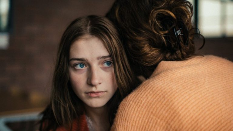 Critique « Holly » : une adolescente prend conscience de son pouvoir dans un drame belge intrigant