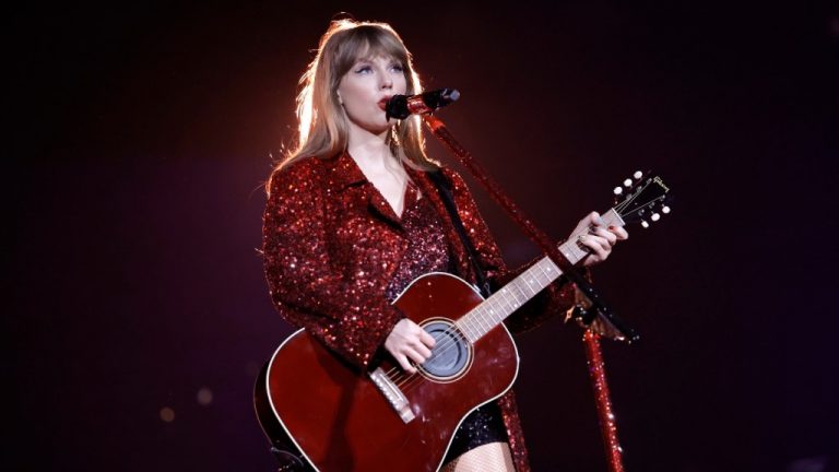 Le film de concert « Eras Tour » de Taylor Swift est prêt pour une sortie en salles mondiale