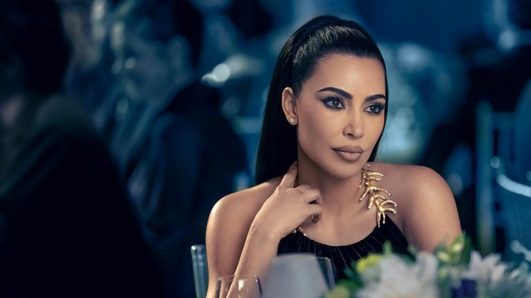 Le personnage de Kim Kardashian révélé dans la première de « AHS: Delicate »
