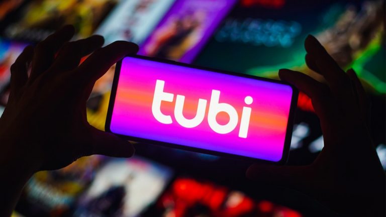 Tubi s’associe à ChatGPT pour de nouvelles recommandations de films et de séries télévisées basées sur l’IA