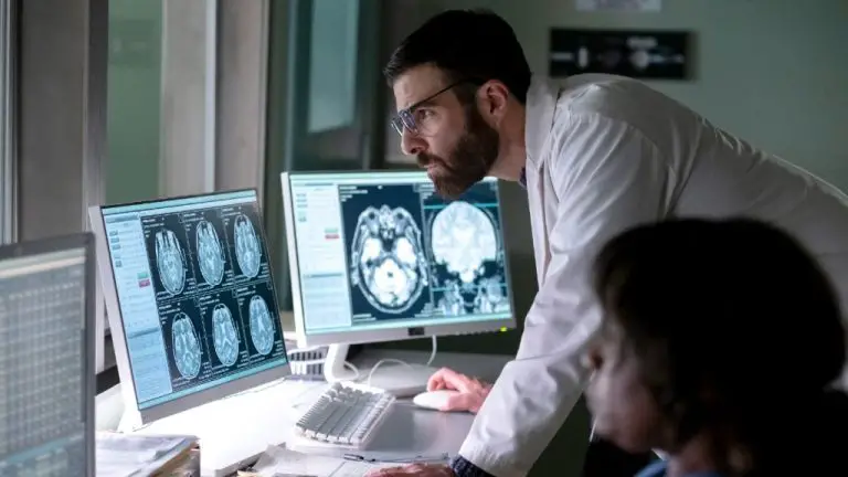 Drame médical dirigé par Zachary Quinto ‘Dr.  Wolf’ a une chance sur NBC