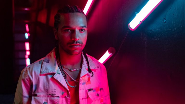 La bande-annonce de « Neon » voit trois amis se battre pour réussir dans l’industrie musicale de Miami
