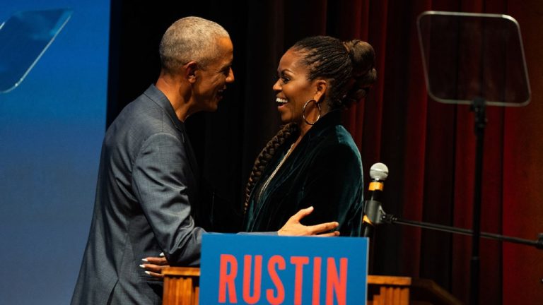L’ancien président Obama célèbre la fin des grèves historiques à Hollywood lors d’une apparition surprise à la projection de « Rustin »