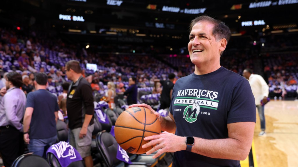 Mark Cuban dit qu'il quittera "Shark Tank" en 2025