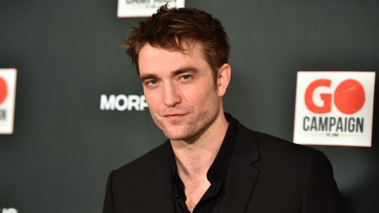 Robert Pattinson dit qu’il se sent « assez déconnecté » de ses films après les avoir terminés