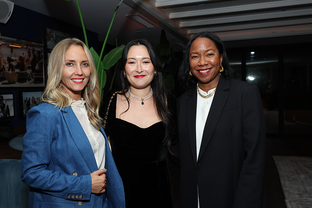 Cassidy Lange et Niija Kuykendall assistent à l'after party qui suit la première de Good Grief de Netflix au Bar Lis à Los Angeles le 19 décembre 2023.