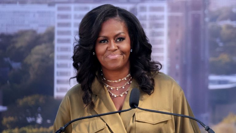 Michelle Obama fait une apparition surprise à la première de « American Symphony » à la Nouvelle-Orléans