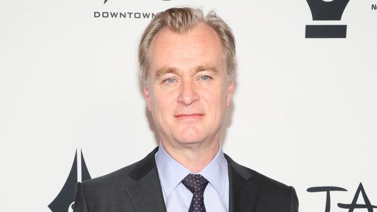 Christopher Nolan sur la « responsabilité » qu’il ressent de continuer à faire des films « à grande échelle »