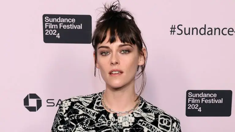 Kristen Stewart atterrit à Park City en fanfare : « Sundance est une putain de merde, j’adore être ici »