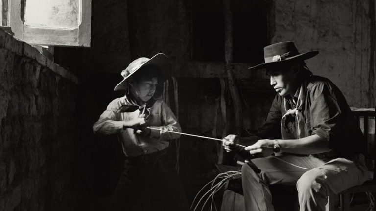 Revue « Gaucho Gaucho » : un portrait émouvant de la communauté des cowboys d’une beauté visuelle peu commune