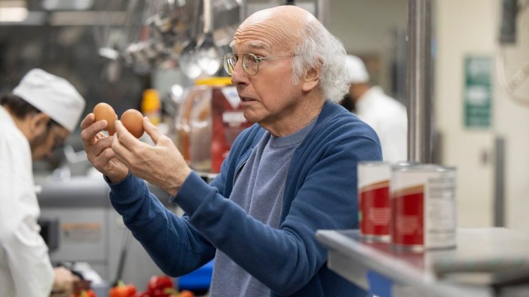 Oui, Larry David apporte ses propres œufs aux repas du country club