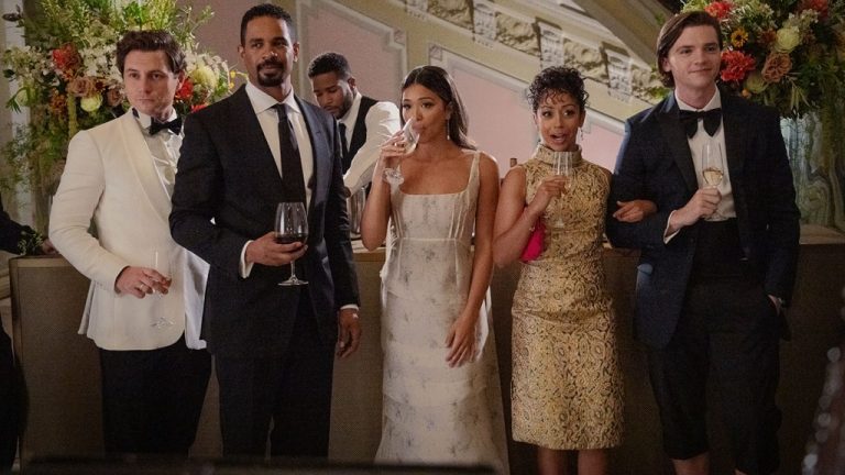 Revue « Players » : Gina Rodriguez nous ramène aux bases de la Rom-Com dans Netflix Charmer