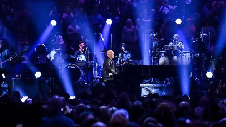 CBS va rediffuser le concert spécial de Billy Joel après la coupure des dernières minutes
