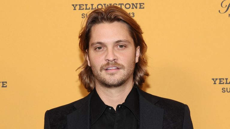 Luke Grimes à propos de la sortie « malheureuse » de Kevin Costner à Yellowstone : « Tu dois faire ce que tu dois faire »