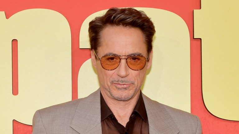 Robert Downey Jr. dit que les enfants « semblaient impatients » de raser la tête de leur père pour le rôle de « sympathisant »