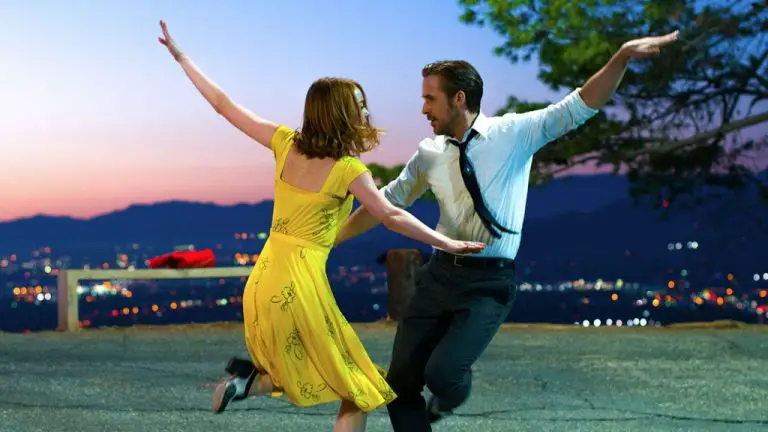 Ryan Gosling aimerait refaire la scène de « La La Land » à cause de son « La La Hand » sur l’affiche du film