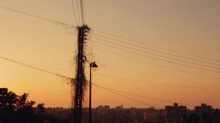 Le réalisateur queer libanais revient dans sa ville natale dans la bande-annonce de « Tripoli/A Tale of Three Cities » (exclusif)