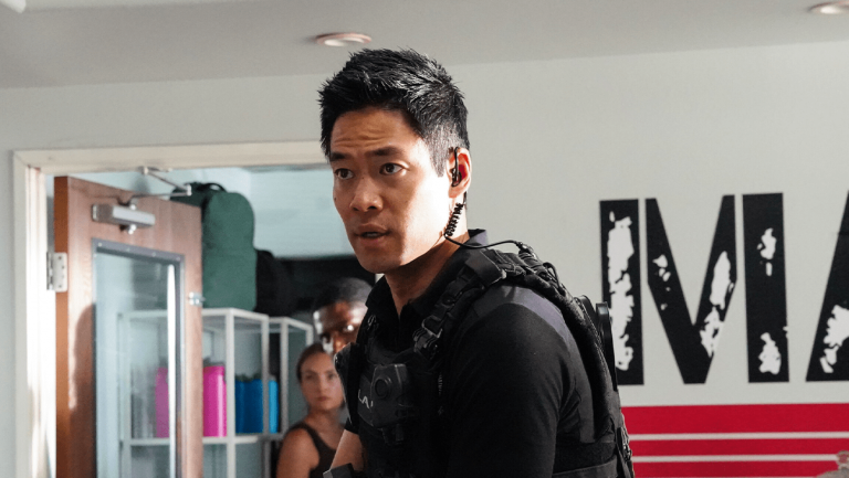 La star de «  Swat  » David Lim réagit aux ‘exilés’ ‘de Shemar Moore: «Je mentirais si je disais que le déploiement de la nouvelle retombée n’a pas piqué»