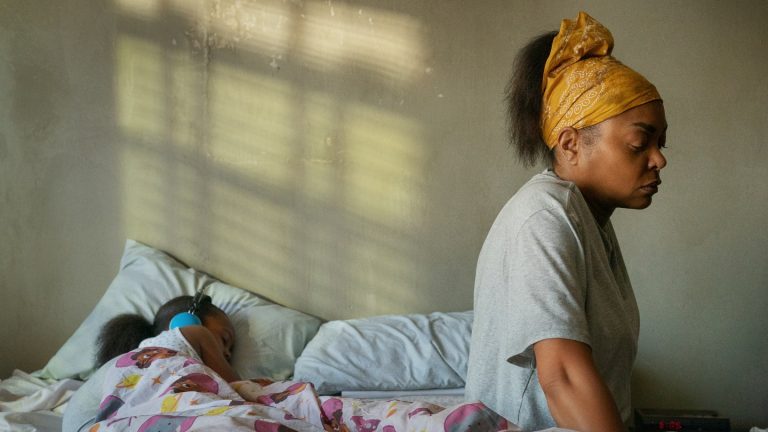 Examen de la «paille»: Taraji P. Henson et Teyana Taylor dans Thriller de Netflix de Tyler Perry
