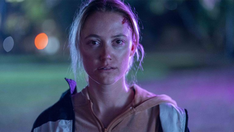 Revue «  In Cold Light  »: Maika Monroe et Troy Kotsur stimulent un thriller criminel défectueux mais rapide