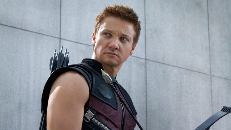 Jeremy Renner taquine son retour MCU: «Je suis sûr que nous finirons par faire la saison 2» de «Hawkeye»