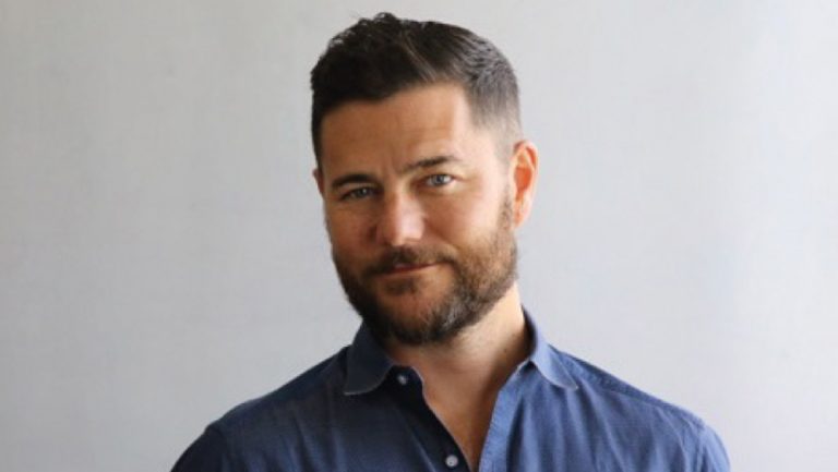«  The Bachelor  » nomme un nouveau showrunner, verrouille le renouveau 2025-26