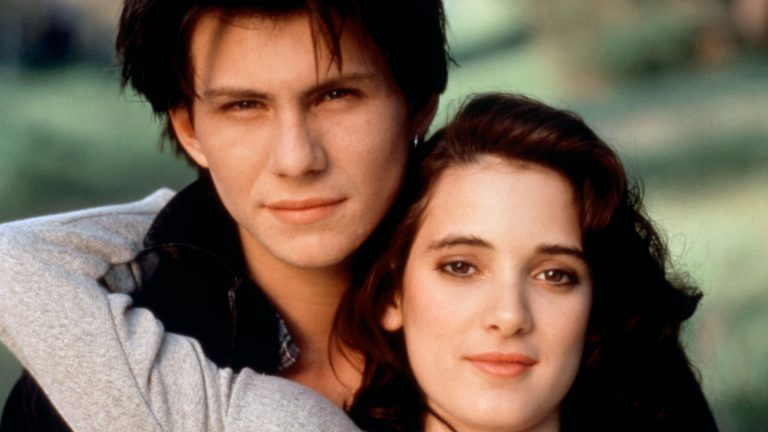 Winona Ryder dit qu’elle a perdu le rôle de film sur «Heathers»: «Ils pensaient que ça se moquait du suicide des adolescents»