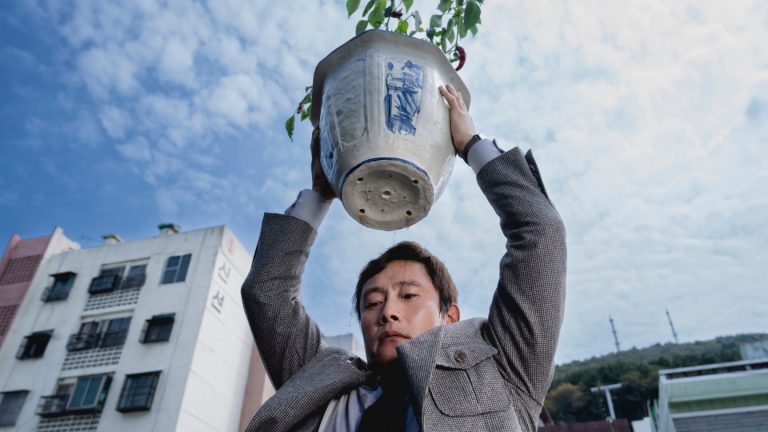 «  No Other Choice  » de Park Chan-Wook, mettant en vedette Lee Byung-Hun, pour ouvrir le festival du film Busan