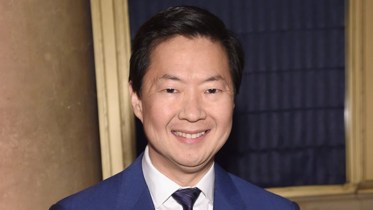 Ken Jeong pour recevoir le King of Comedy Award du Catalina Film Festival